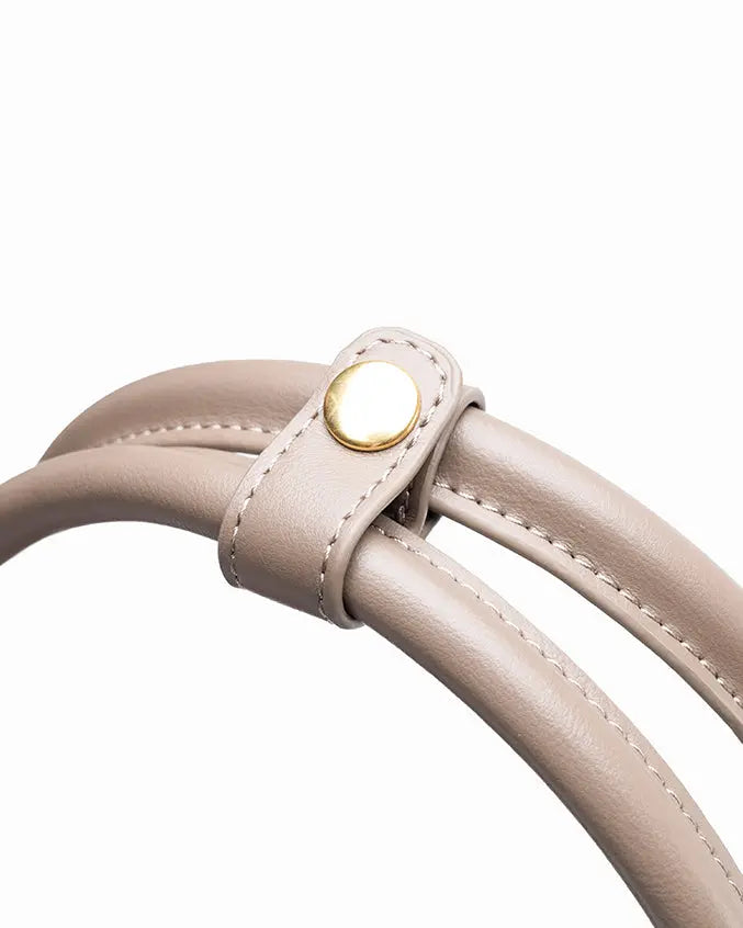 SIGNATURE POCKET L REI TOTE BAG IN TAUPE TSL Singapore