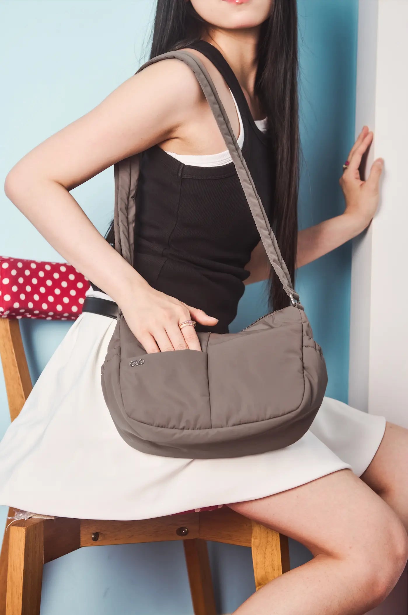 MINI SIGNATURE POCKET CROSSBODY BAG IN POSH TAUPE