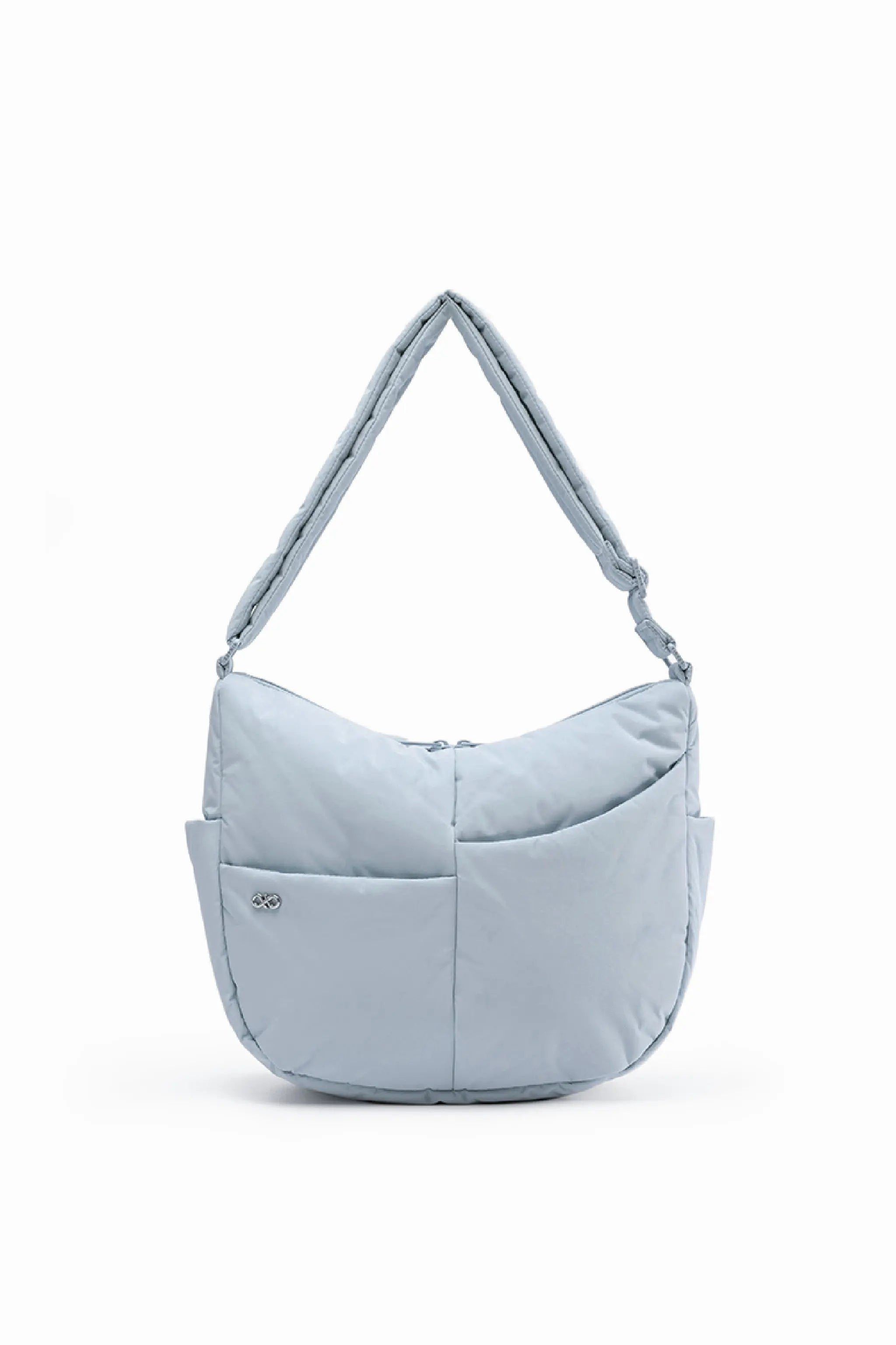 SIGNATURE POCKET CROSSBODY BAG IN COSY LUXE FROST