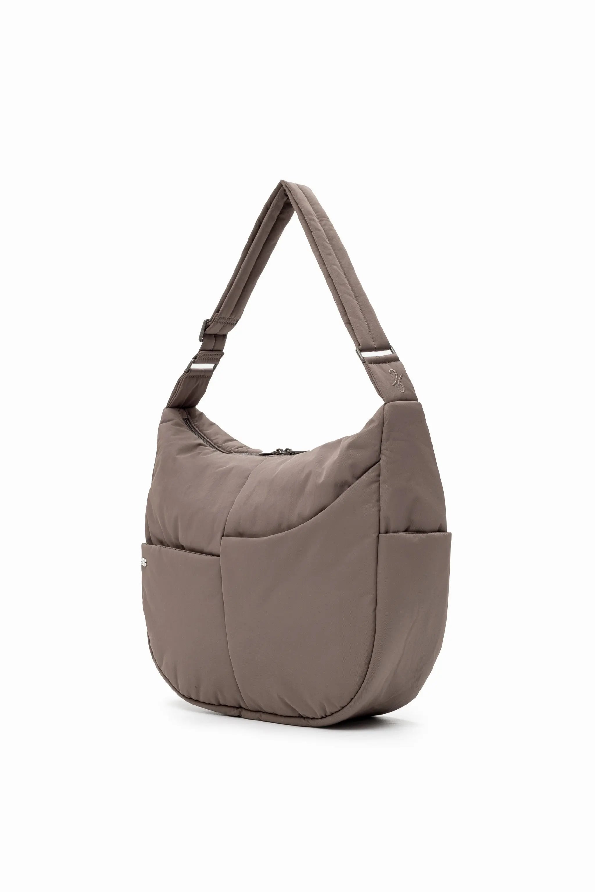 XL SIGNATURE POCKET CROSSBODY BAG IN TAUPE