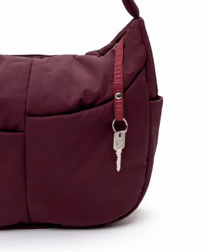 XL SIGNATURE POCKET CROSSBODY BAG IN WINE