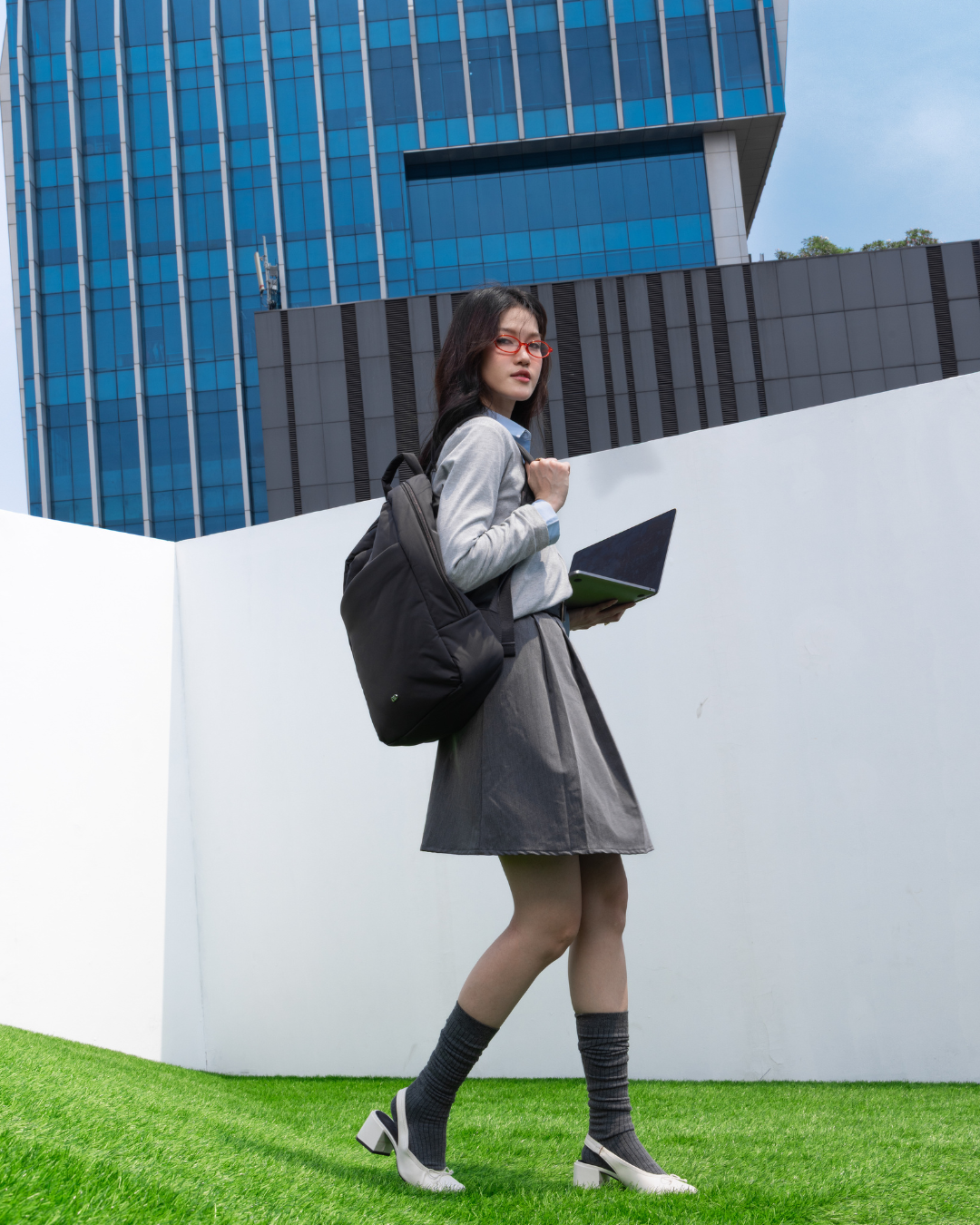 COSY LUXE XL COMMUTER BACKPACK IN CHARCOAL