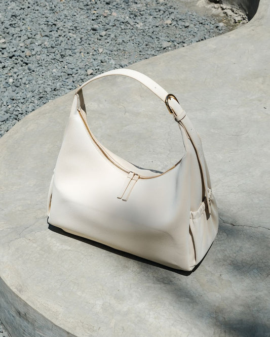 HERA HOBO BAG IN PEARL