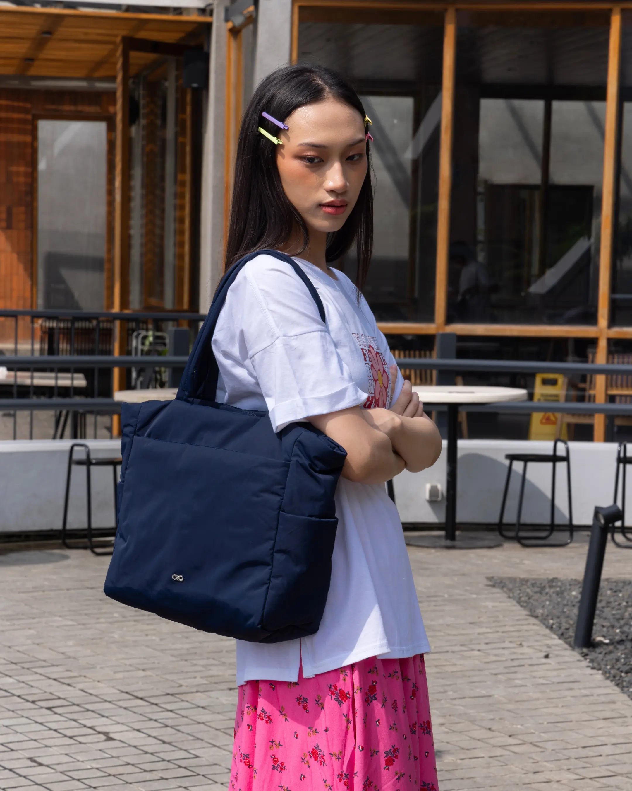 POSH TOTE BAG IN MIDNIGHT TSL Singapore