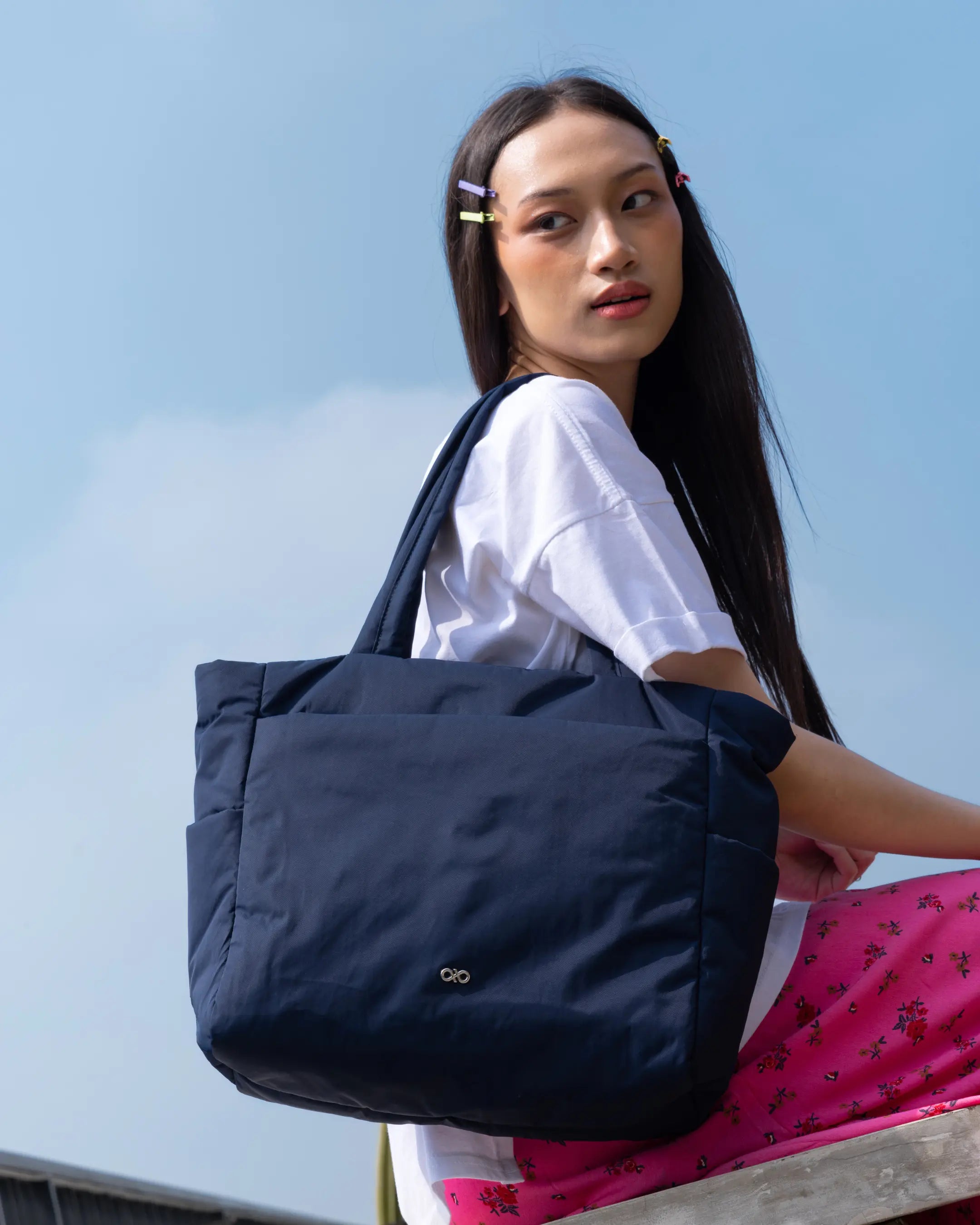 POSH TOTE BAG IN MIDNIGHT TSL Singapore