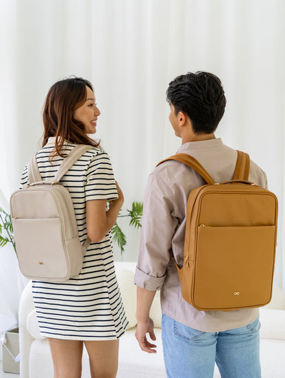 ANDERS MAGIC LAPTOP BACKPACK IN CAMEL