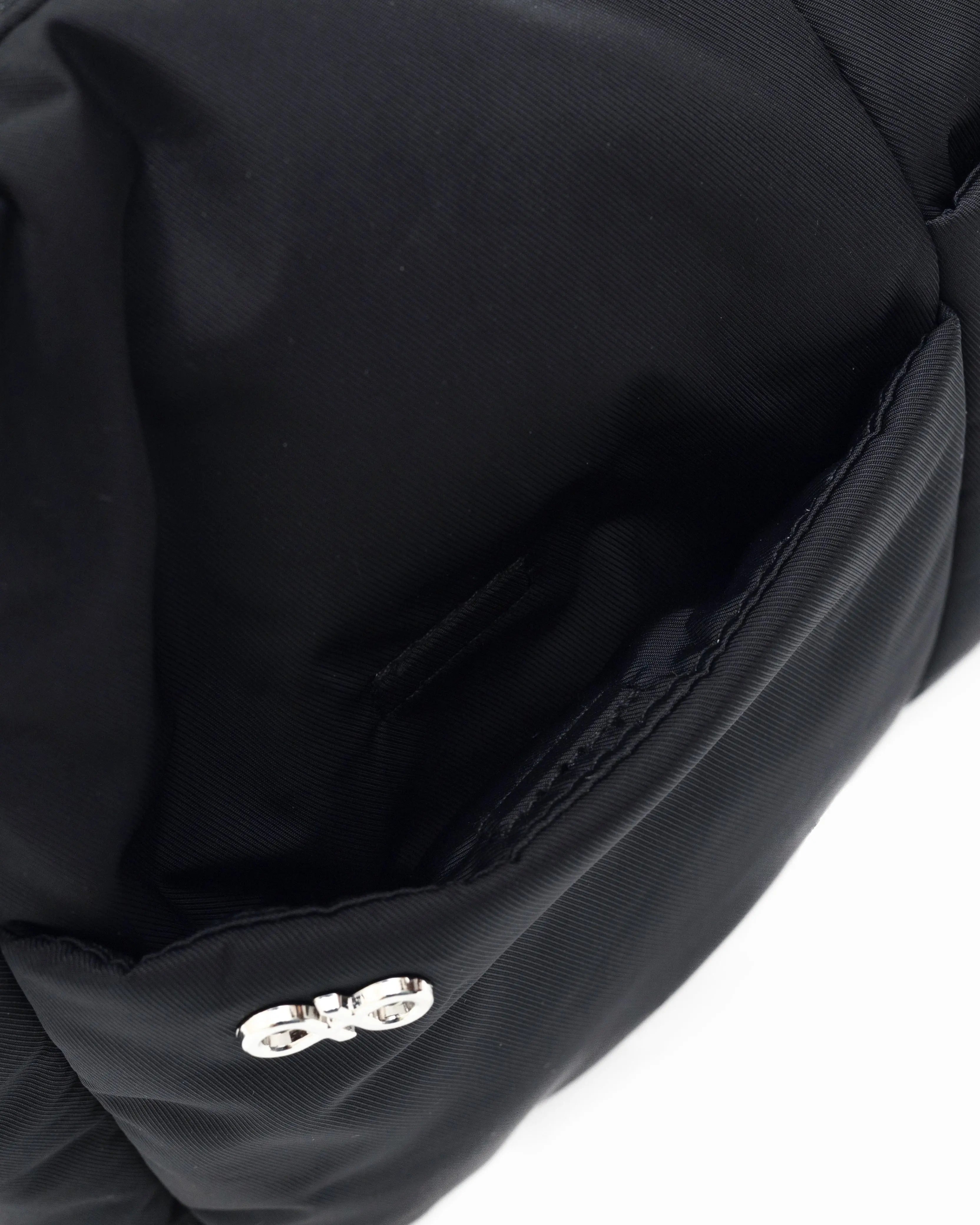 MINI SIGNATURE POCKET CROSSBODY BAG IN POSH JET BLACK 