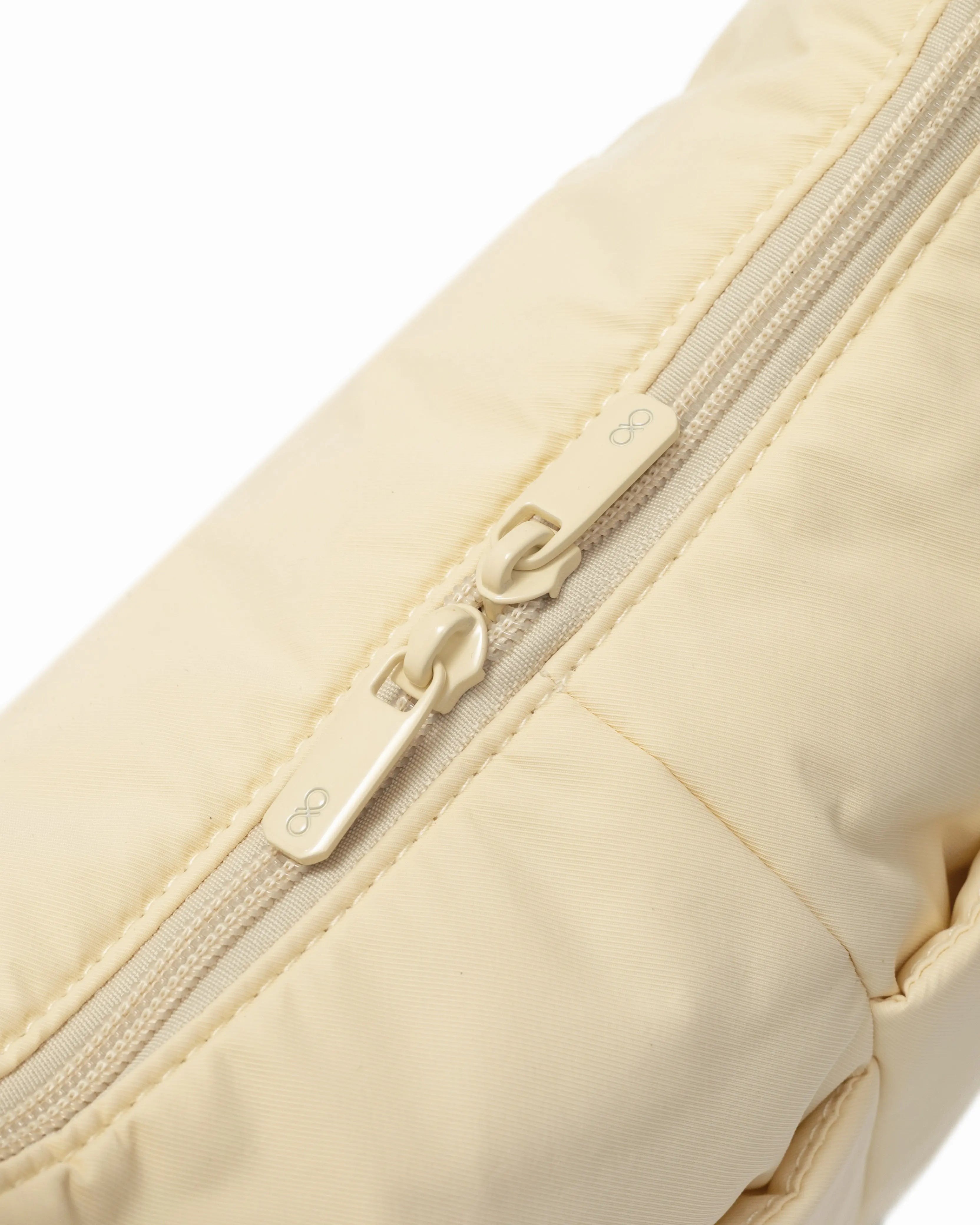 MINI SIGNATURE POCKET CROSSBODY BAG IN POSH MELLOW 