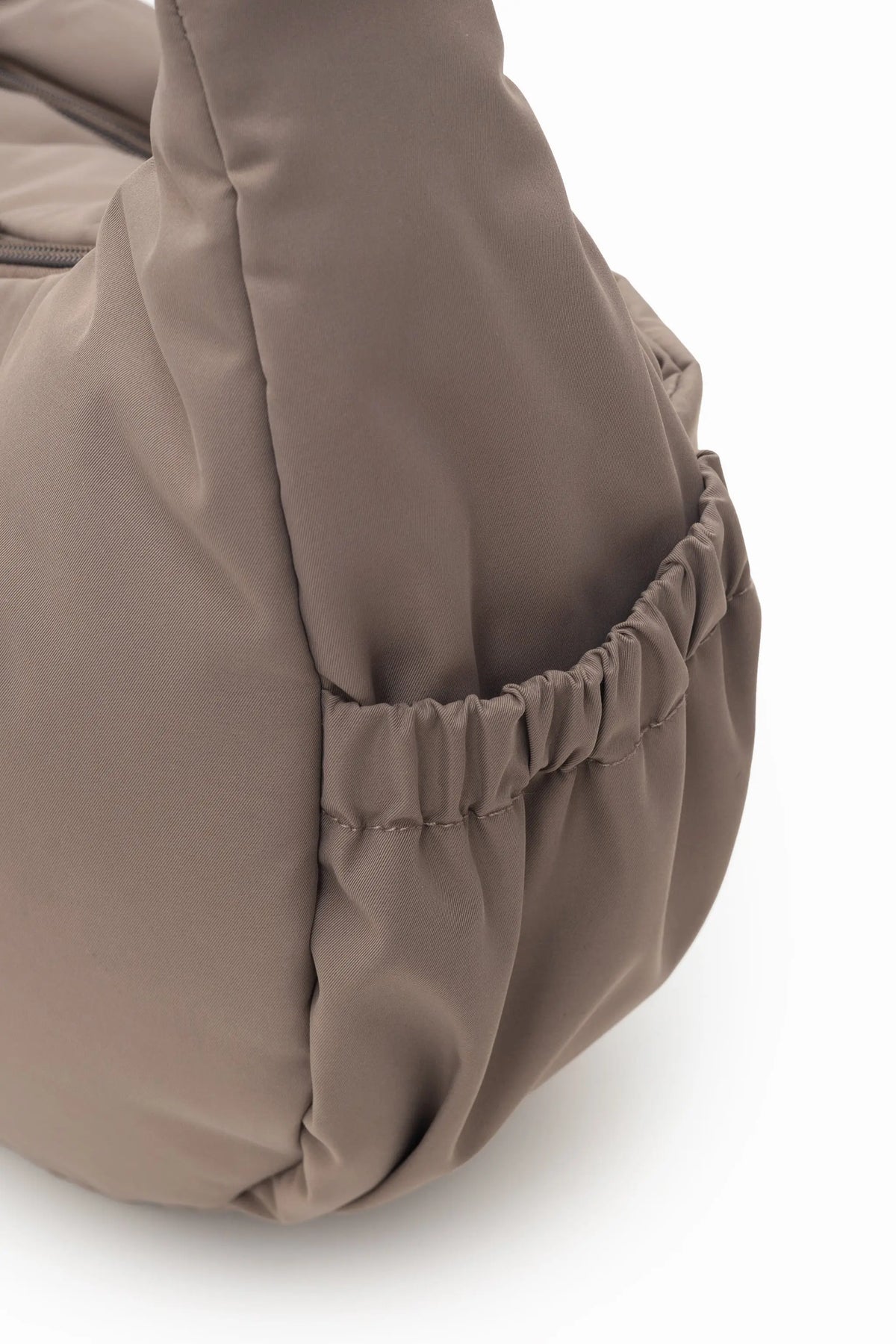 COSY LUXE L CRESCENT BAG 2.0 IN TAUPE 