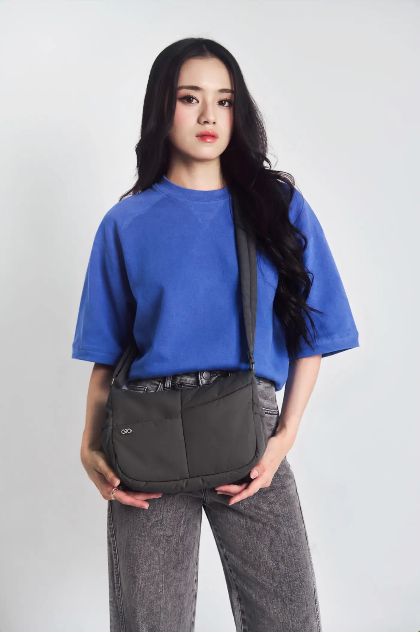 MINI SIGNATURE POCKET CROSSBODY BAG IN POSH STORM 