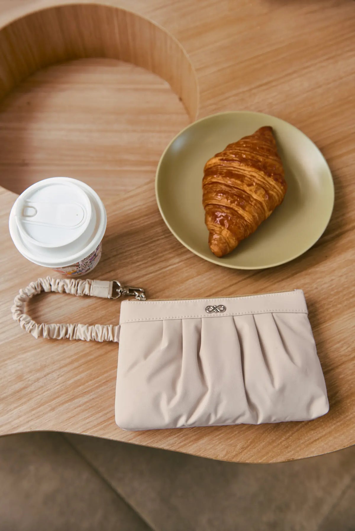 THE DAILY WRISTLET IN OAT 
