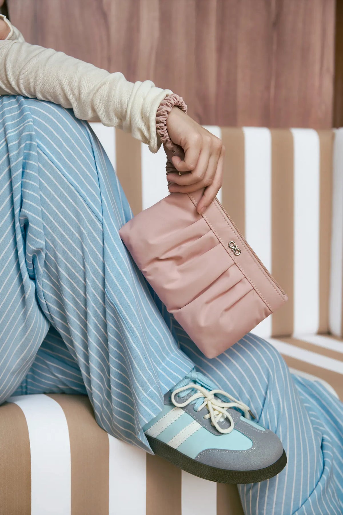 THE DAILY WRISTLET IN MACARON 